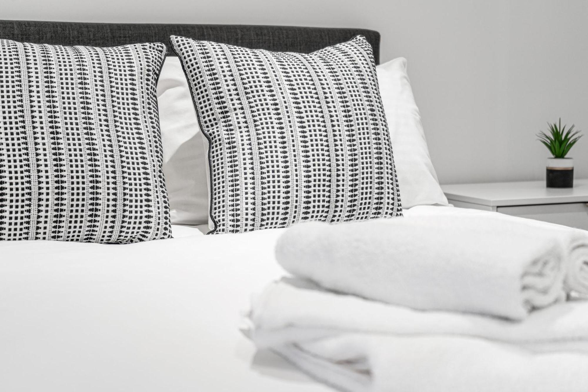 Seven Living Residences Solihull - Close To Nec & Bhx - Free Parking Bagian luar foto